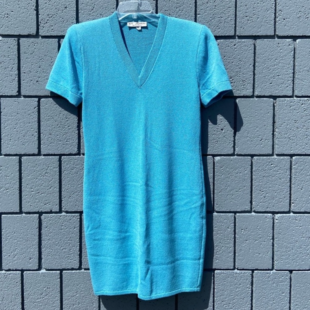 St John V Neck Mid Length Color Light Blue Short Sleeve Dress Size Petite